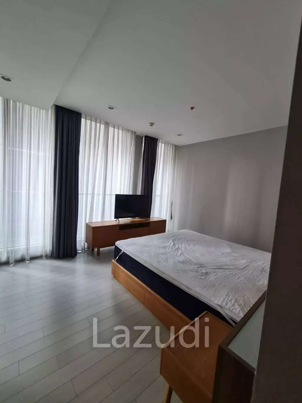 80 sqm modern 2 bedroom condo at Noble Ploenchit Lumpini Bangkok