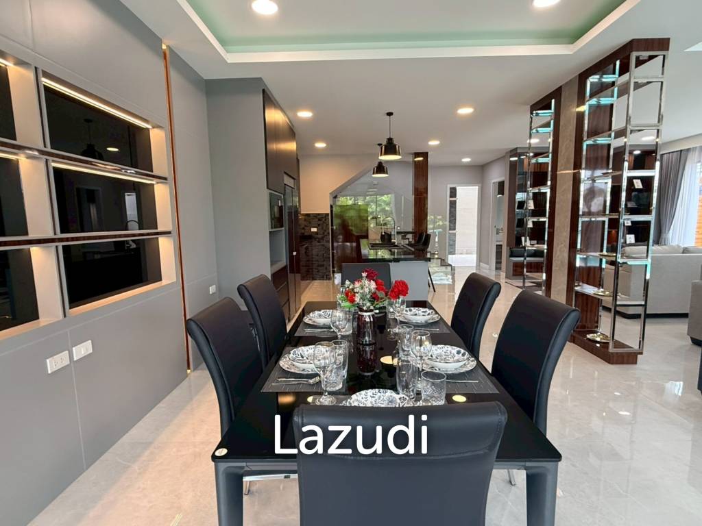 Luxury Two-Storey Villa for Sale Near Mabprachan Lake