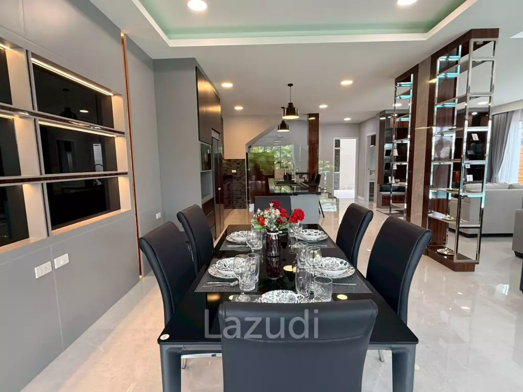 Luxury Two-Storey Villa for Sale Near Mabprachan Lake