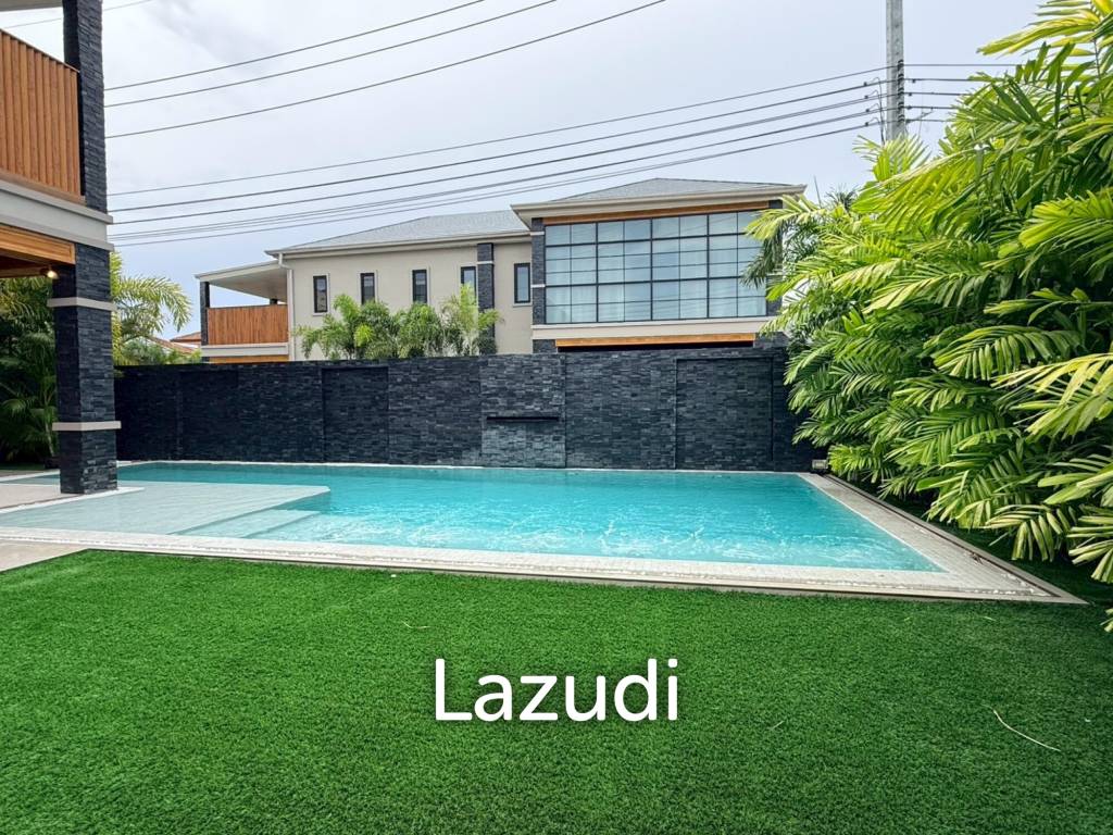 Luxury Two-Storey Villa for Sale Near Mabprachan Lake