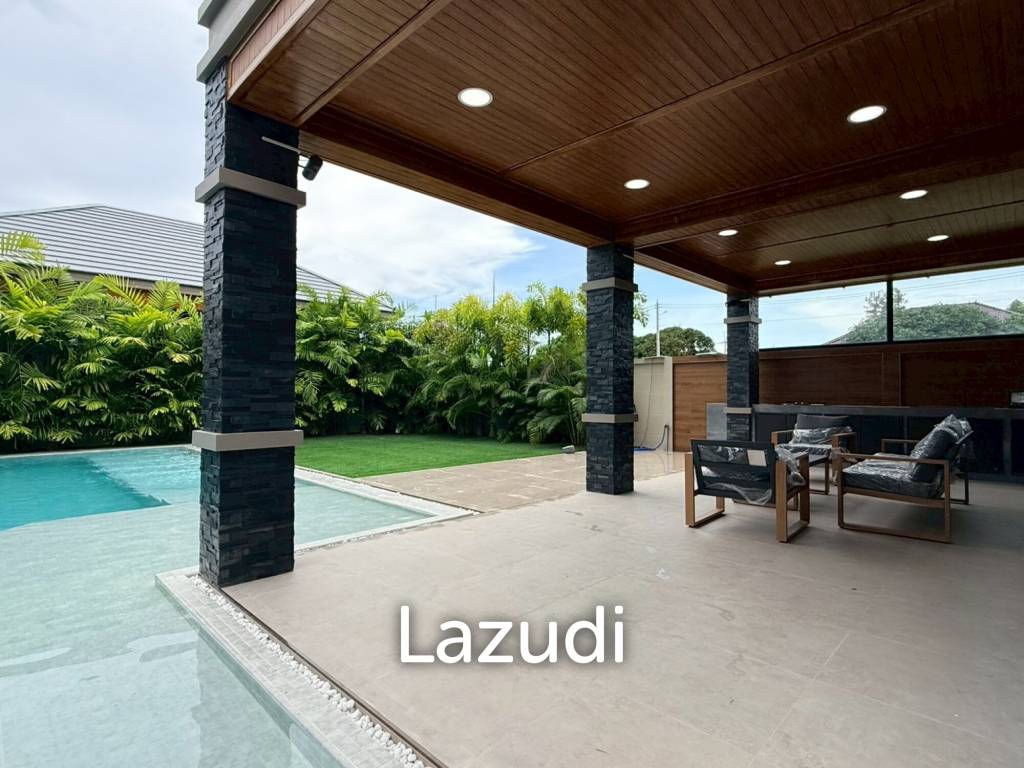 Luxury Two-Storey Villa for Sale Near Mabprachan Lake