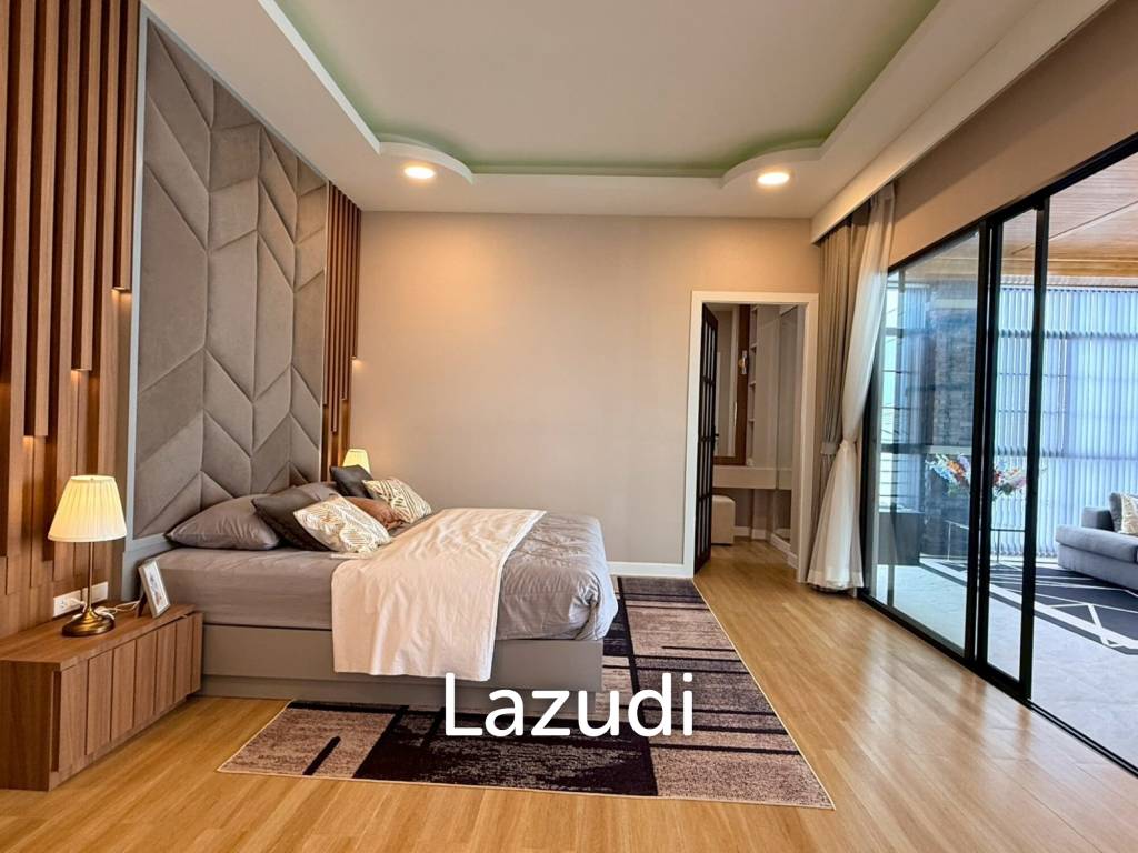 Luxury Two-Storey Villa for Sale Near Mabprachan Lake
