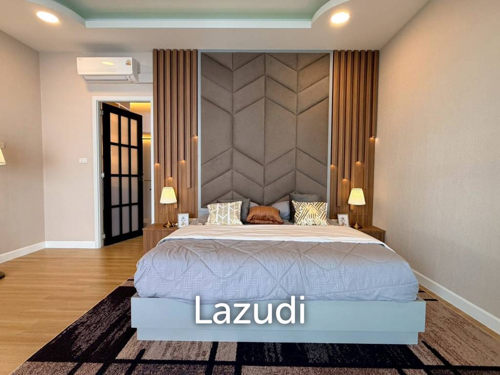 Luxury Two-Storey Villa for Sale Near Mabprachan Lake