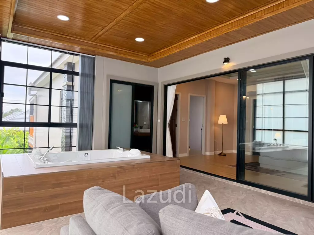 Luxury Two-Storey Villa for Sale Near Mabprachan Lake