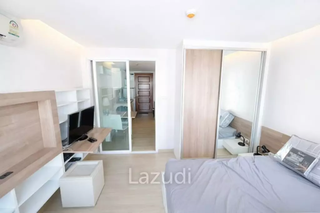 32 sqm 1 Bedroom Condo in Din Daeng Bangkok Freehold Fully Furnished
