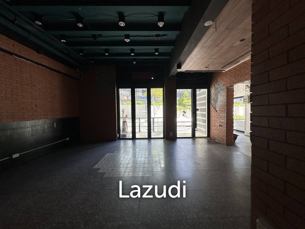 60 sqm street-front retail space in Khlong Toei Nuea Wattana Bangkok