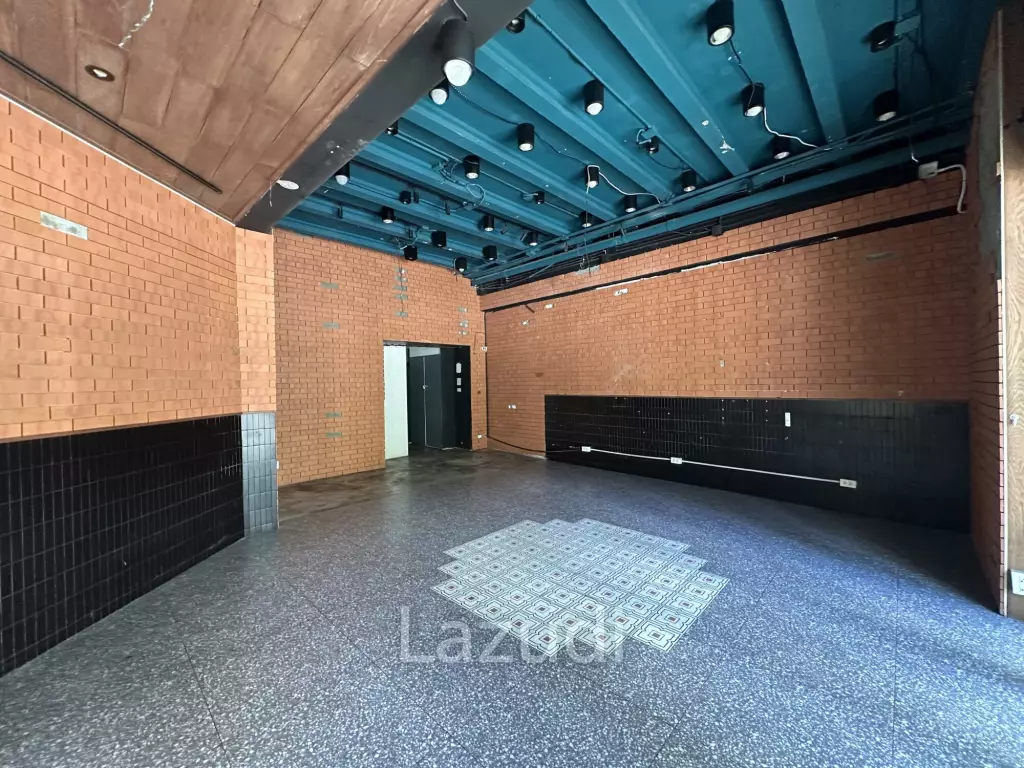 60 sqm street-front retail space in Khlong Toei Nuea Wattana Bangkok