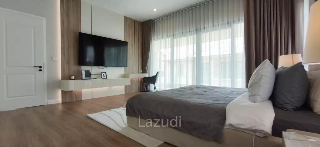 Ultra-Luxury 2-Story Pool Villa for Sale at The Lavish