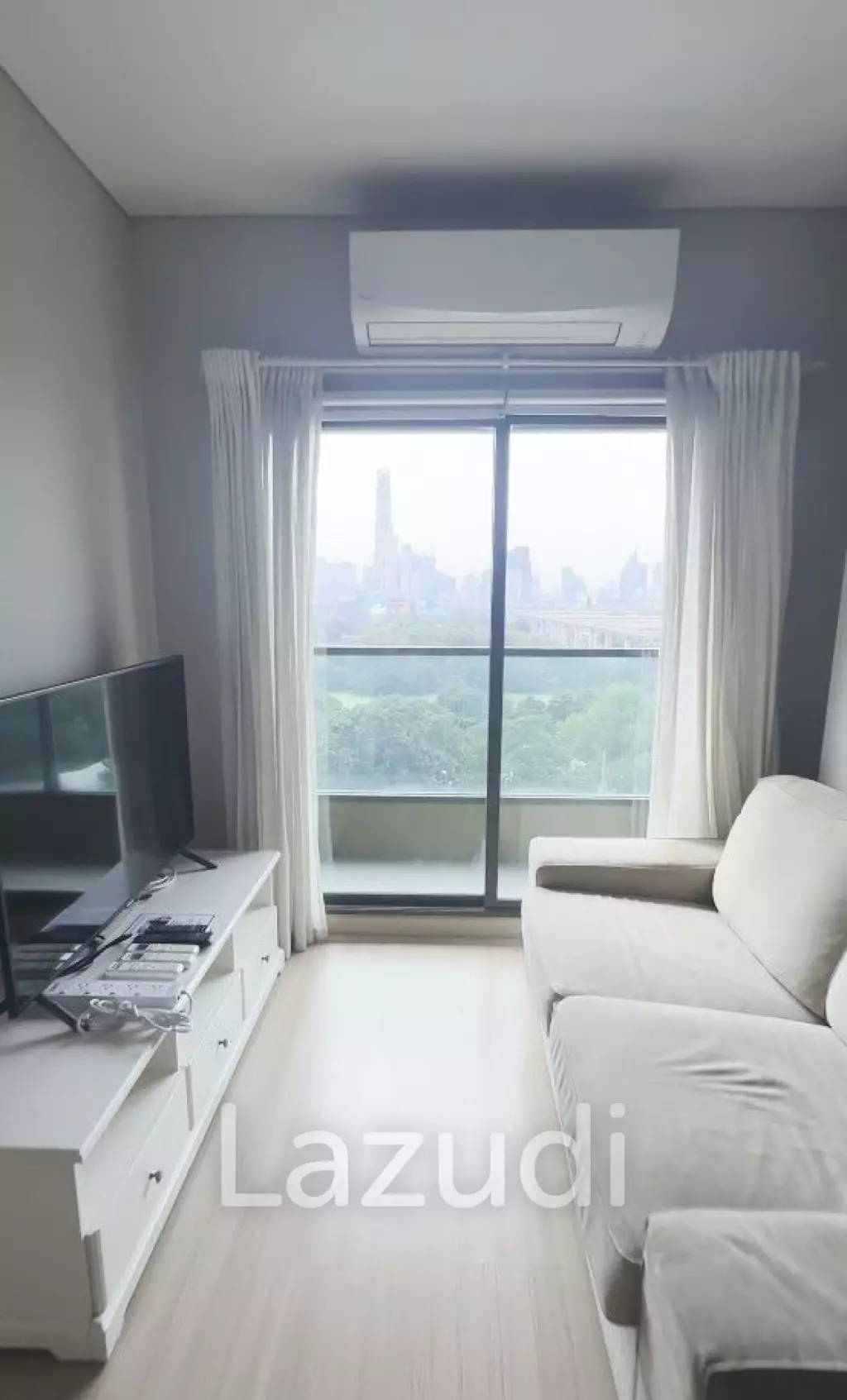 42 sqm 2 Bedroom Condo on High Floor in Makkasan Bangkok