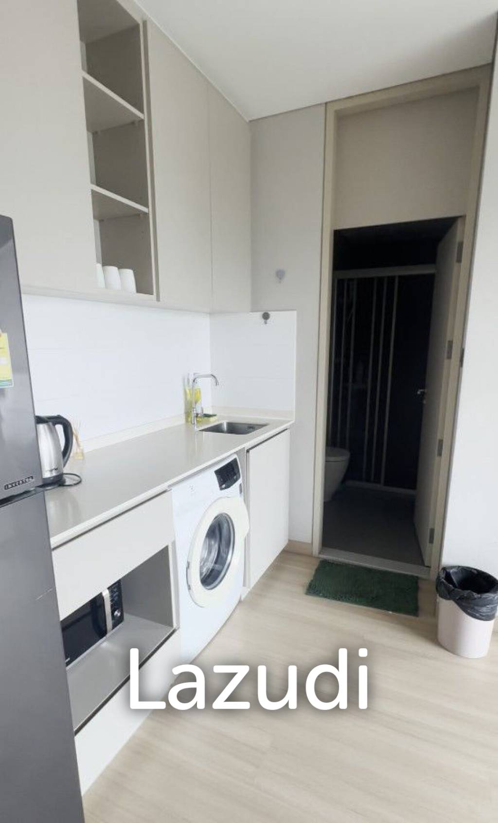 42 sqm 2 Bedroom Condo on High Floor in Makkasan Bangkok
