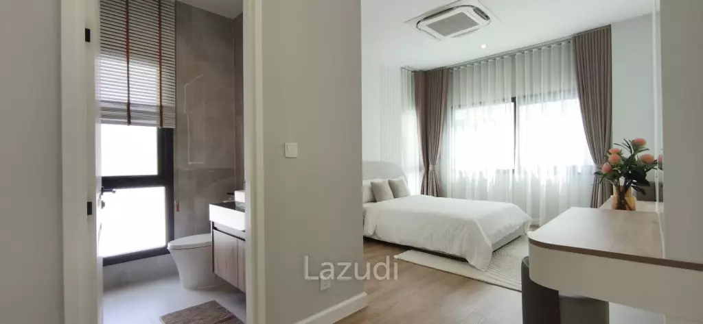 Ultra-Luxury 2-Story Pool Villa for Rent at The Lavish