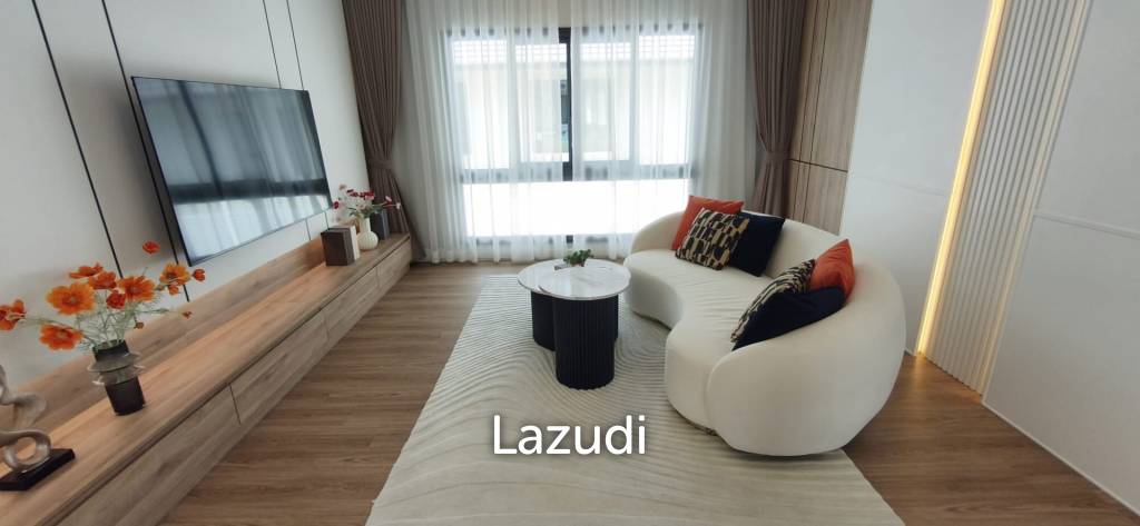 Ultra-Luxury 2-Story Pool Villa for Rent at The Lavish
