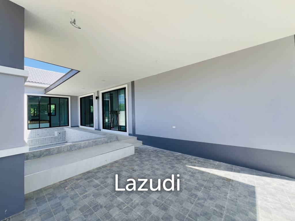 123 sqm Modern 3 BR Villa with Pool in Soi 102