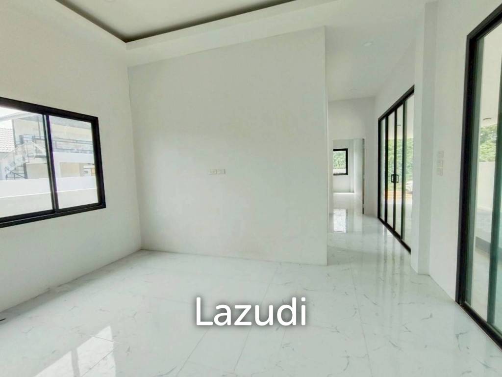 123 sqm Modern 3 BR Villa with Pool in Soi 102