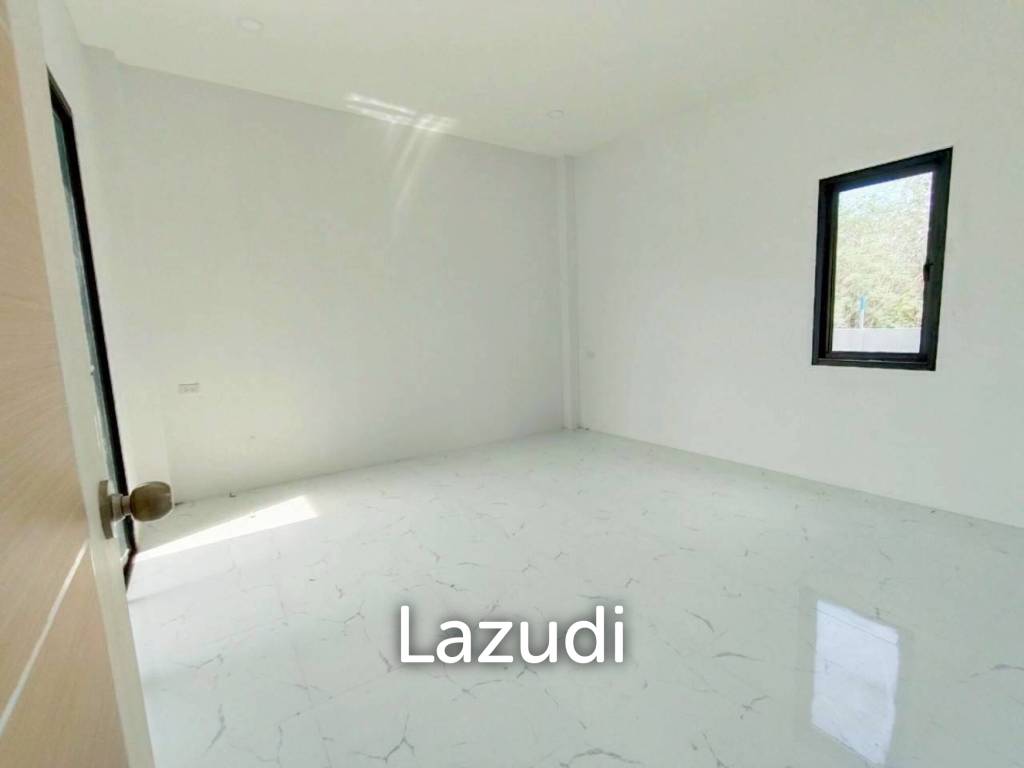 123 sqm Modern 3 BR Villa with Pool in Soi 102