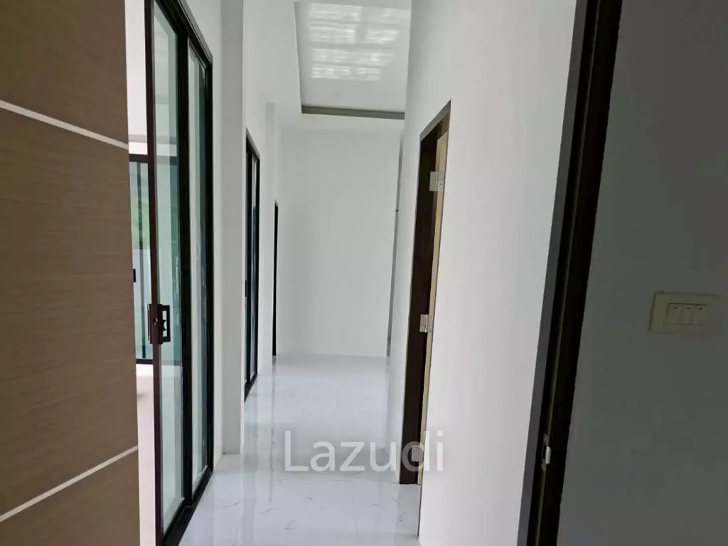 123 sqm Modern 3 BR Villa with Pool in Soi 102
