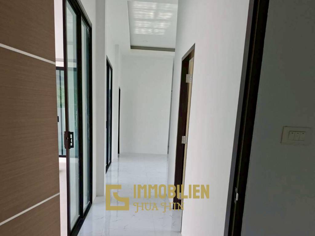 privater Pool / 3 Schlafzimmer / voll möbliert
