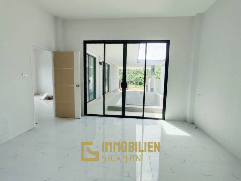 privater Pool / 3 Schlafzimmer / voll möbliert