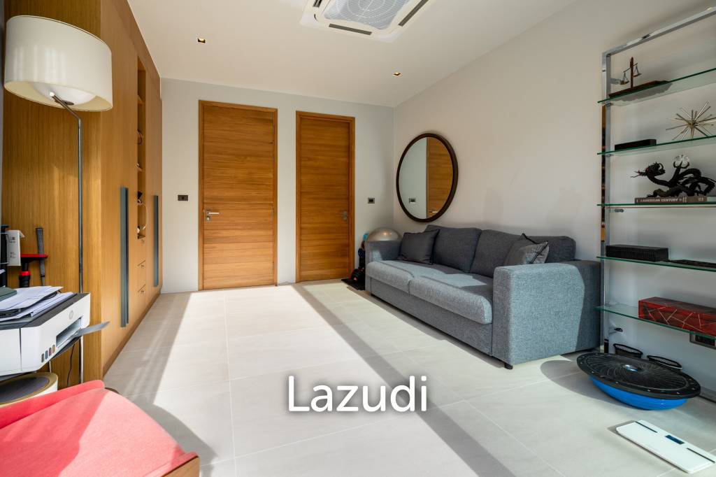 Modern Luxury 3-Bedroom Pool Villa for Sale in Thalang