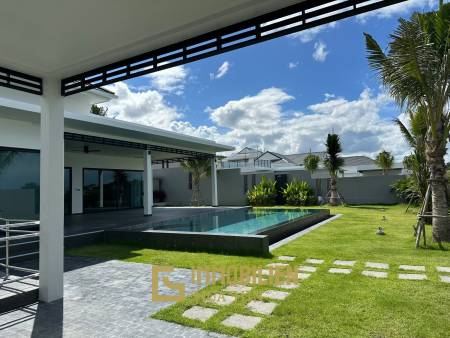 Moderne et luxueuse / Terrain de 800 m² / Surface habitable de 250 m²