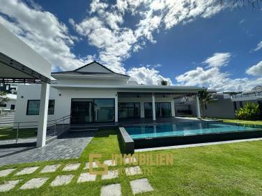 Moderne et luxueuse / Terrain de 800 m² / Surface habitable de 250 m²