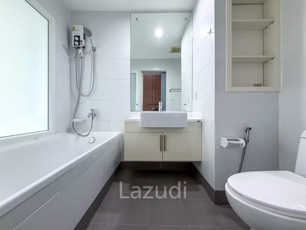 40 sqm high floor 1 bedroom condo at The Seed Mingle Sathorn Bangkok