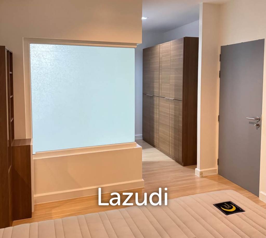 40 sqm high floor 1 bedroom condo at The Seed Mingle Sathorn Bangkok