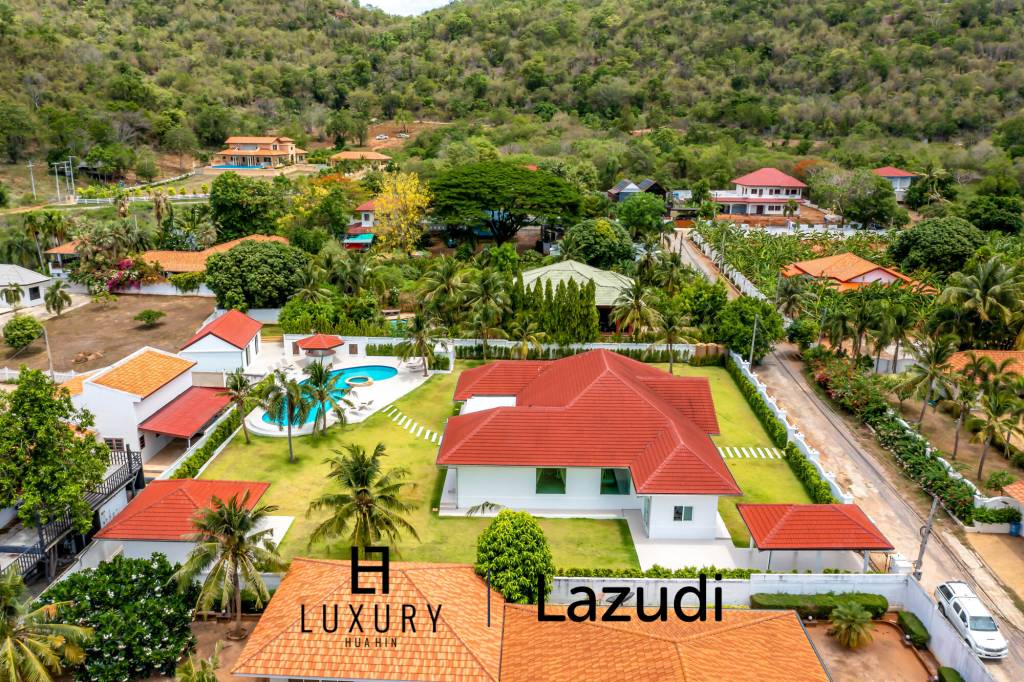 Terrain de 3 000 m² / Surface habitable de 540 m² / Emplacement exceptionnel