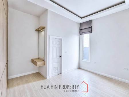 MODERN POOL VILLA  ON SOI 102 : 3 bed prime city location