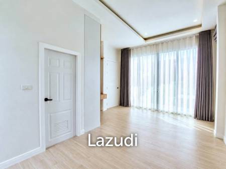MODERN POOL VILLA  ON SOI 102 : 3 bed prime city location