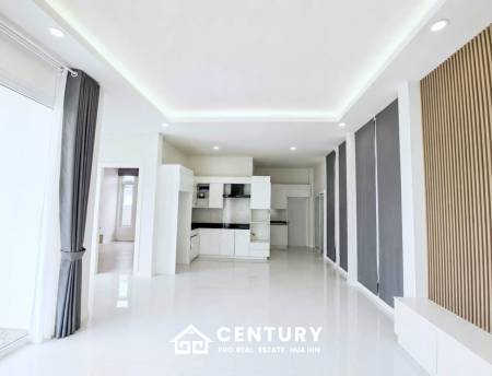 MODERN POOL VILLA  ON SOI 102 : 3 bed prime city location