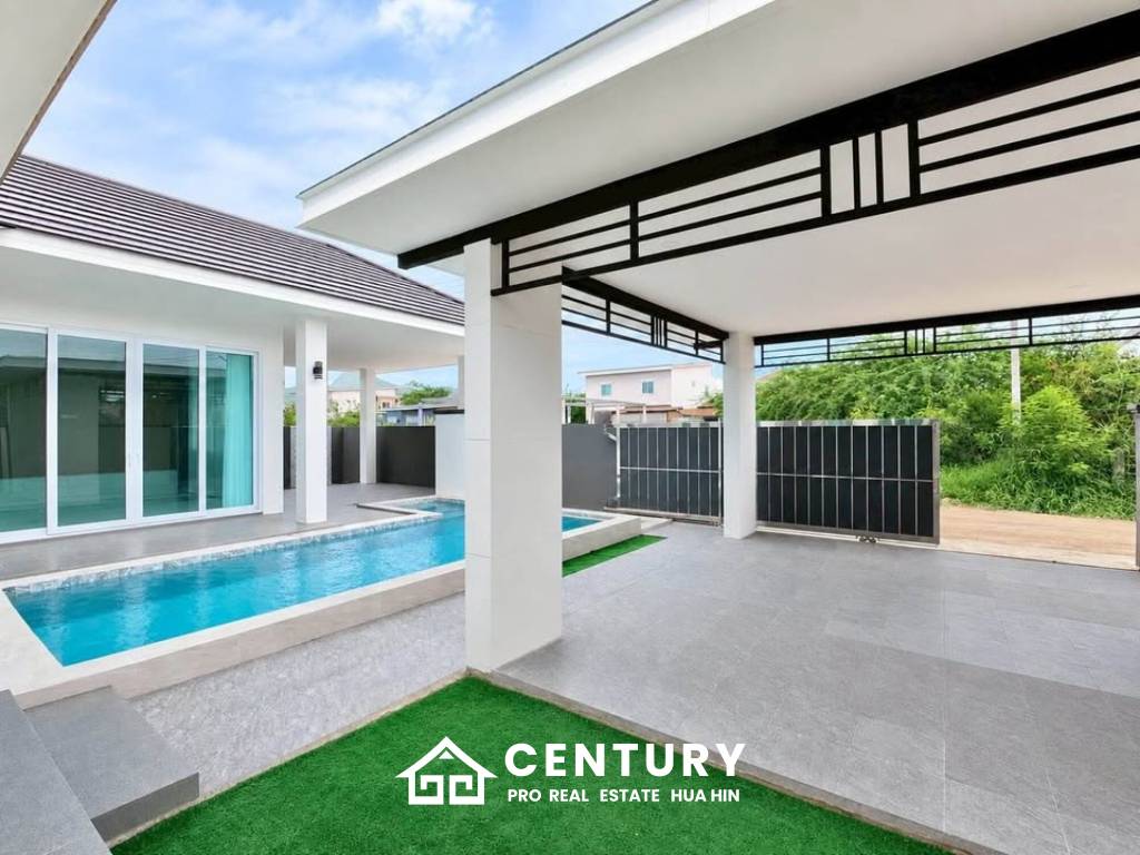 MODERN POOL VILLA  ON SOI 102 : 3 bed prime city location