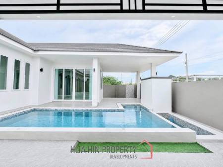 MODERN POOL VILLA  ON SOI 102 : 3 bed prime city location