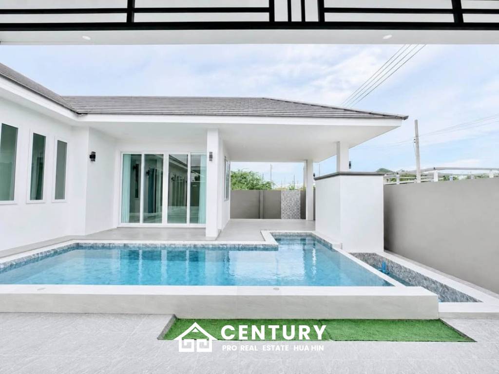 MODERN POOL VILLA  ON SOI 102 : 3 bed prime city location