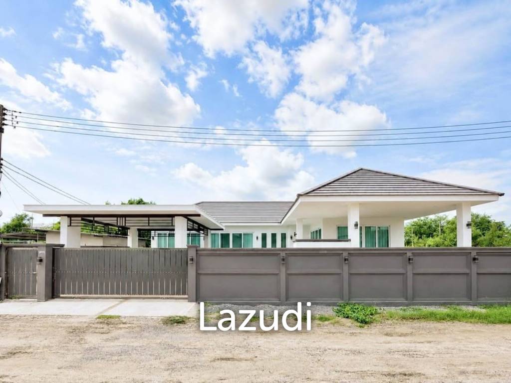 MODERN POOL VILLA  ON SOI 102 : 3 bed prime city location