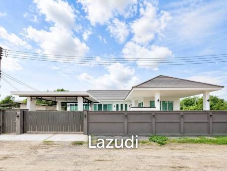 MODERN POOL VILLA  ON SOI 102 : 3 bed prime city location