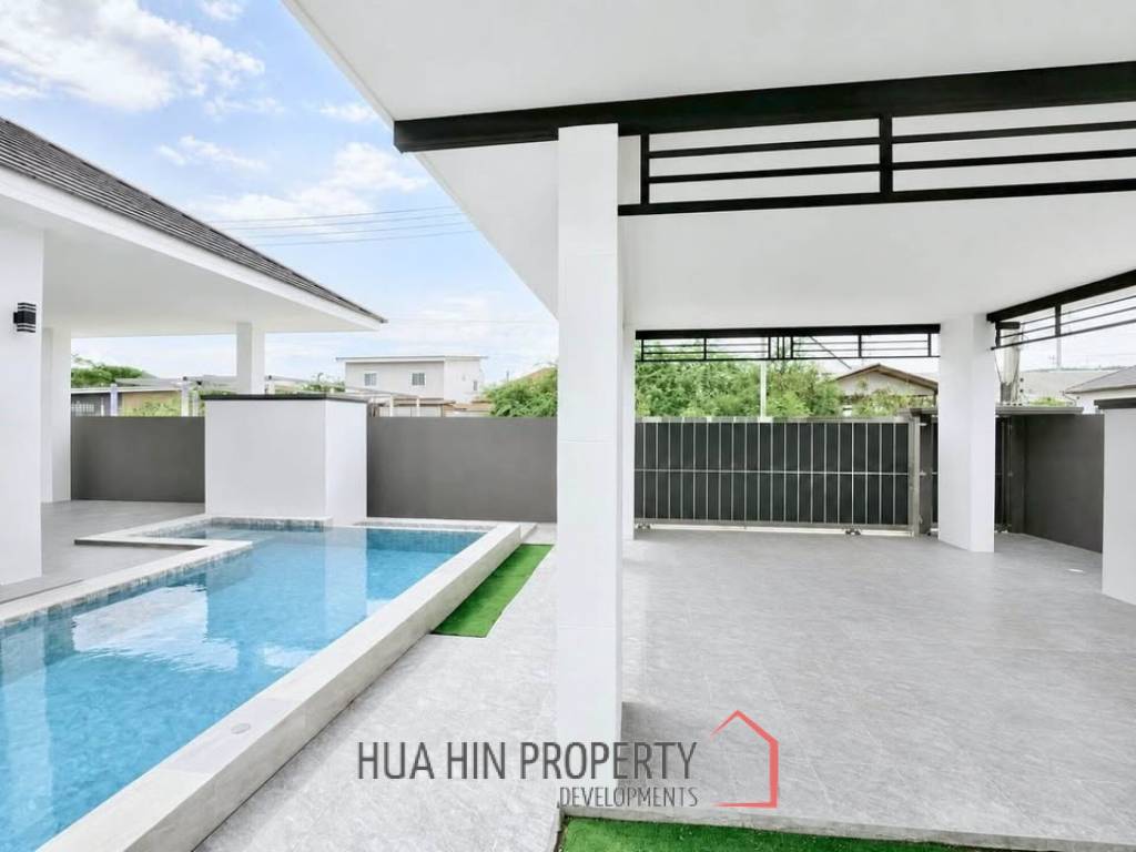 MODERN POOL VILLA  ON SOI 102 : 3 bed prime city location