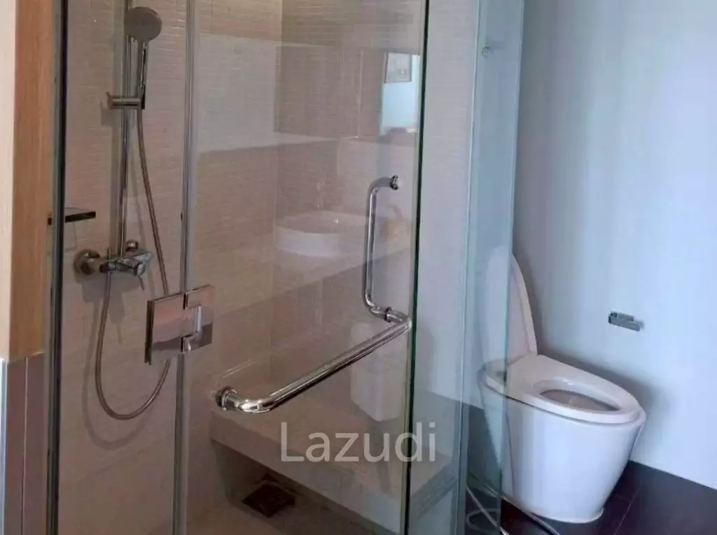Spacious Two-Bedroom Residence for Rent Veranda