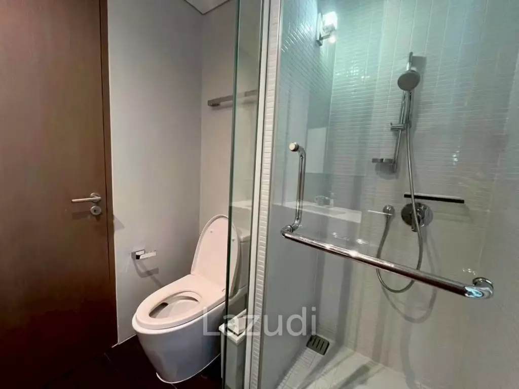 Spacious Two-Bedroom Residence for Rent Veranda