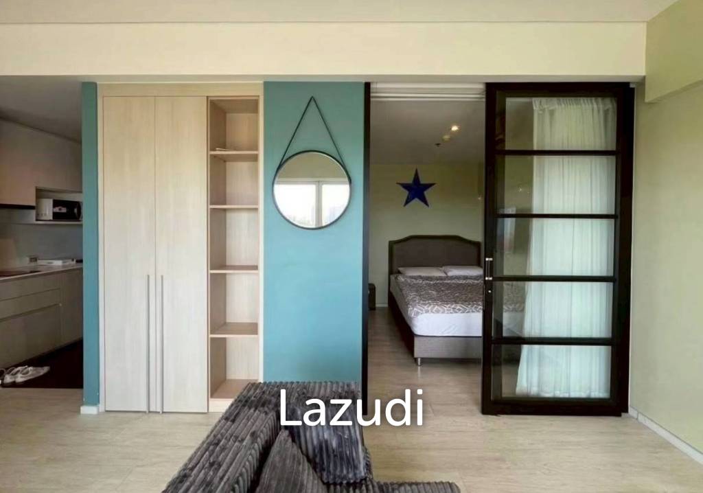 Spacious Two-Bedroom Residence for Rent Veranda
