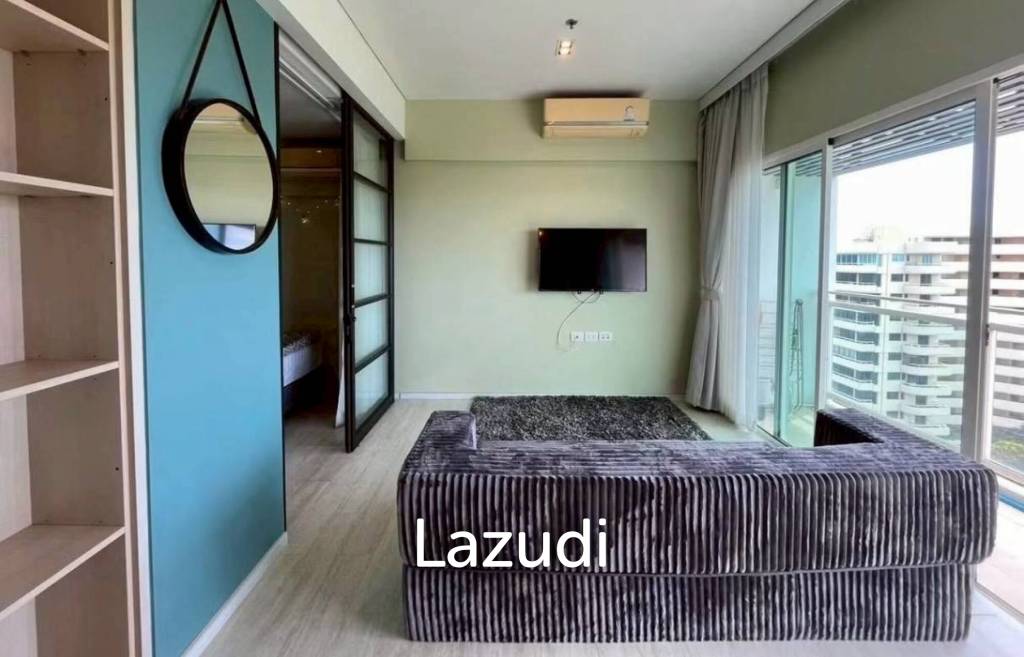 Spacious Two-Bedroom Residence for Rent Veranda