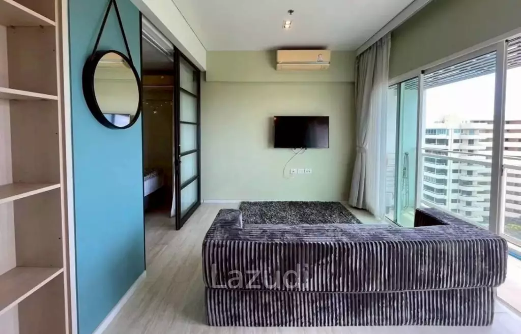 Spacious Two-Bedroom Residence for Rent Veranda