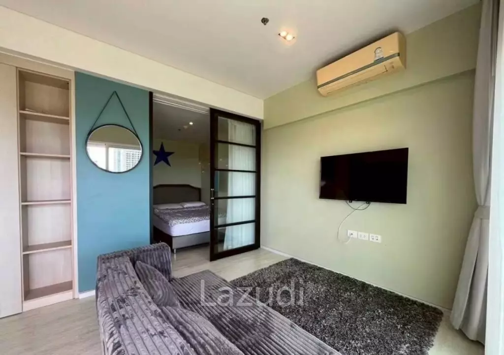 Spacious Two-Bedroom Residence for Rent Veranda