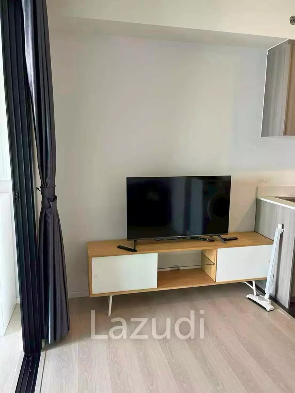 28 sqm 1 Bedroom Condo in Bang Plee Samut Prakan Freehold