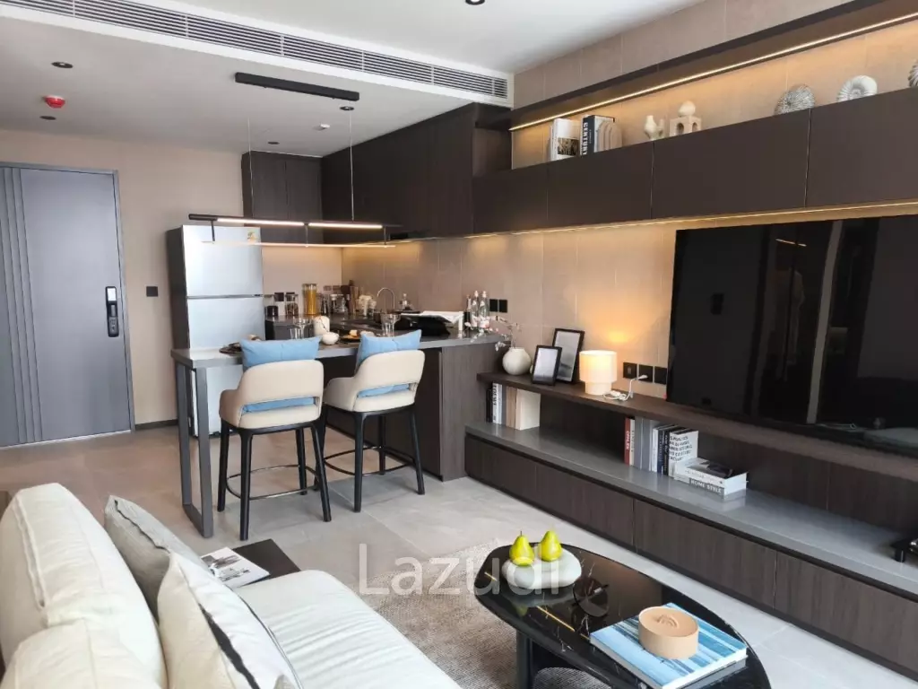 Ultra-Luxury 1-Bed Oceanfront Condo at The Panora Esturia