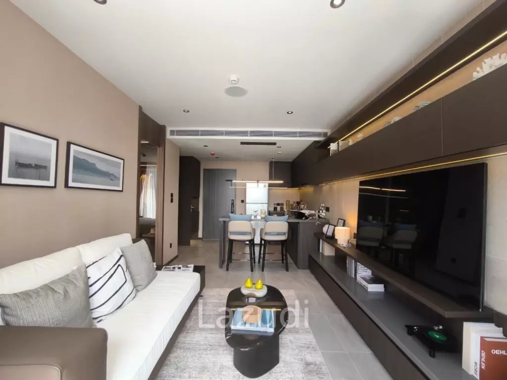 Ultra-Luxury 1-Bed Oceanfront Condo at The Panora Esturia
