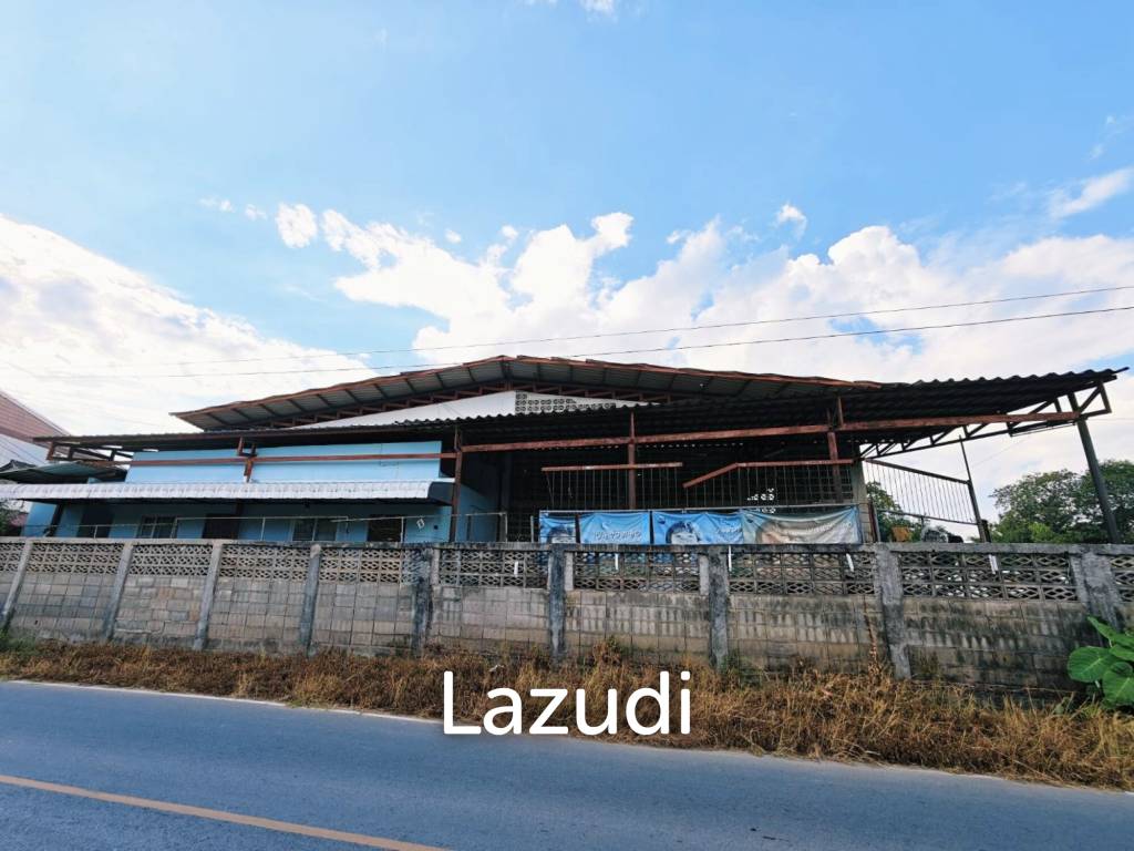 Warehouse for Sale in a Prime Location Near Lan Muang Market