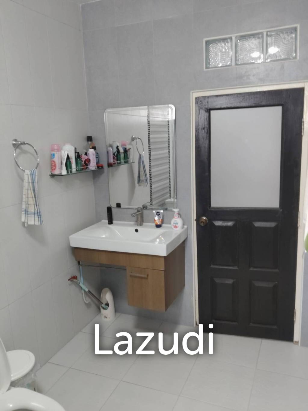 ขายบ้าน 2 ชั้น 4 ห้องนอนในโครงการสินธานี 1 ในตัวเมือง
