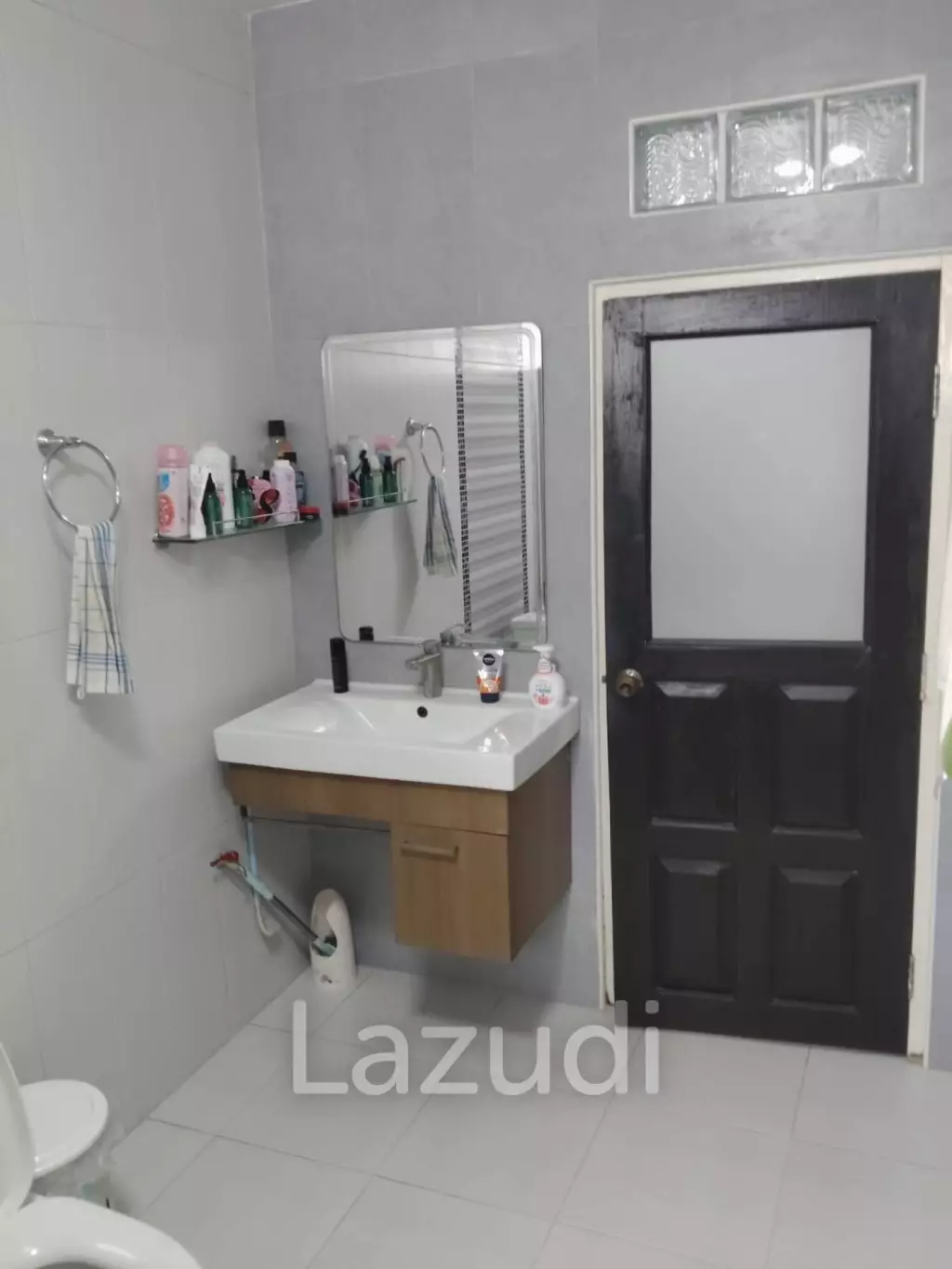 ขายบ้าน 2 ชั้น 4 ห้องนอนในโครงการสินธานี 1 ในตัวเมือง