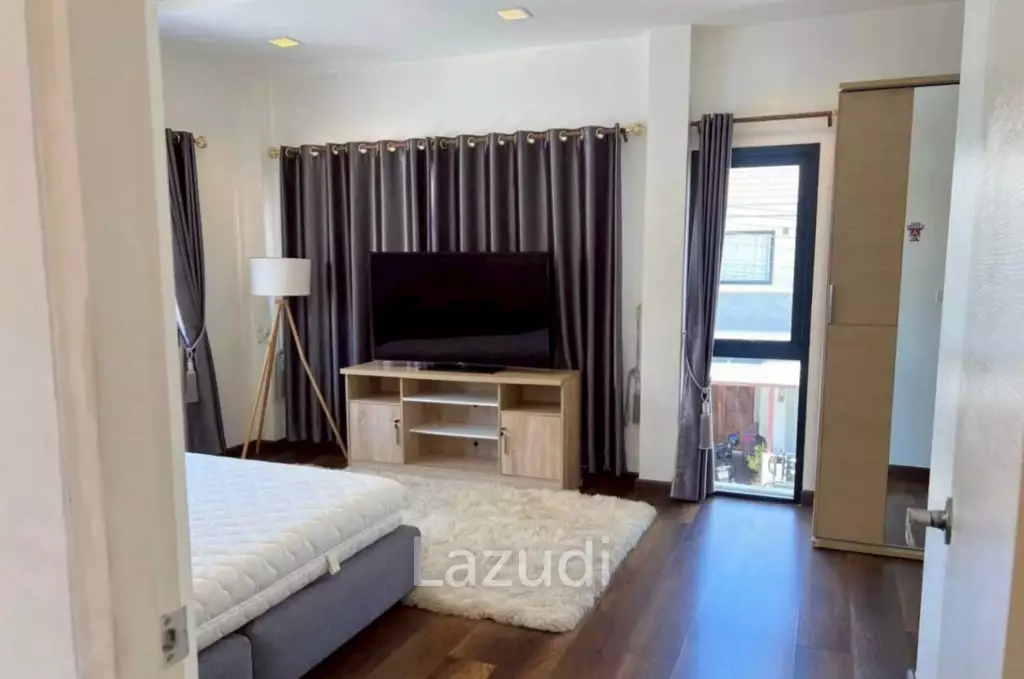 Modern 2-Story Detached House at Uraiwan Grand Villa